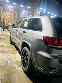 جیپ گراند شیرۆکی